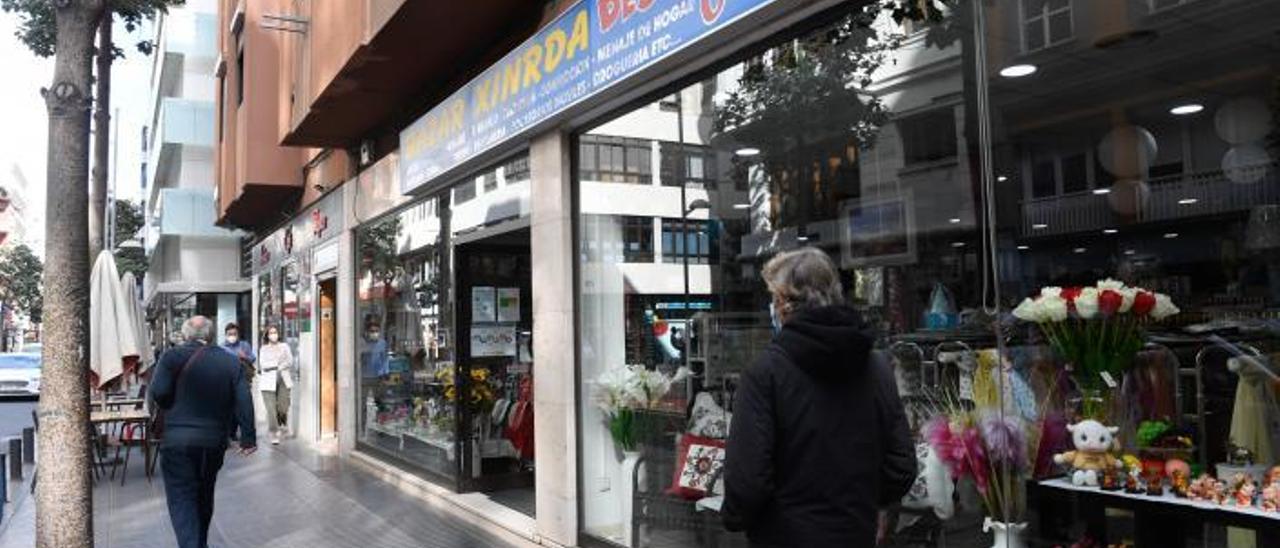 Comercio chino en la zona del Puerto de Las Palmas de Gran Canaria. |