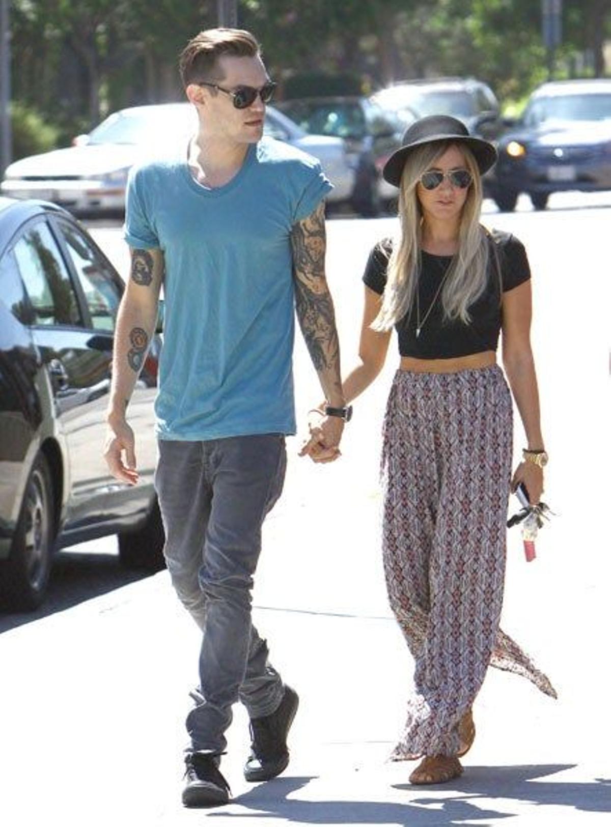 Ashley-Tisdale-and-her-fiance-Christopher-French