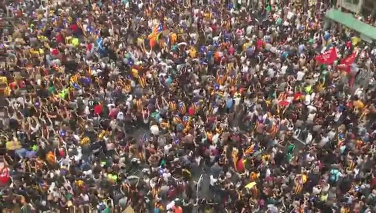 Manifestació a la plaça Universitat.