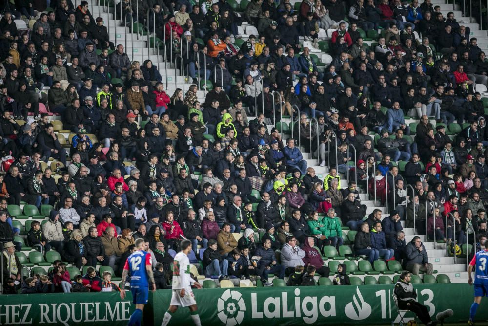 El Elche vence al Extremadura y se aleja de los puestos de descenso