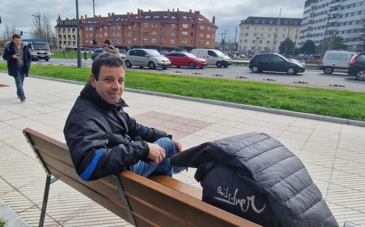 La nueva plaza de la Cruz Roja conquista al peatón: «Es ideal para paseos y mascotas»