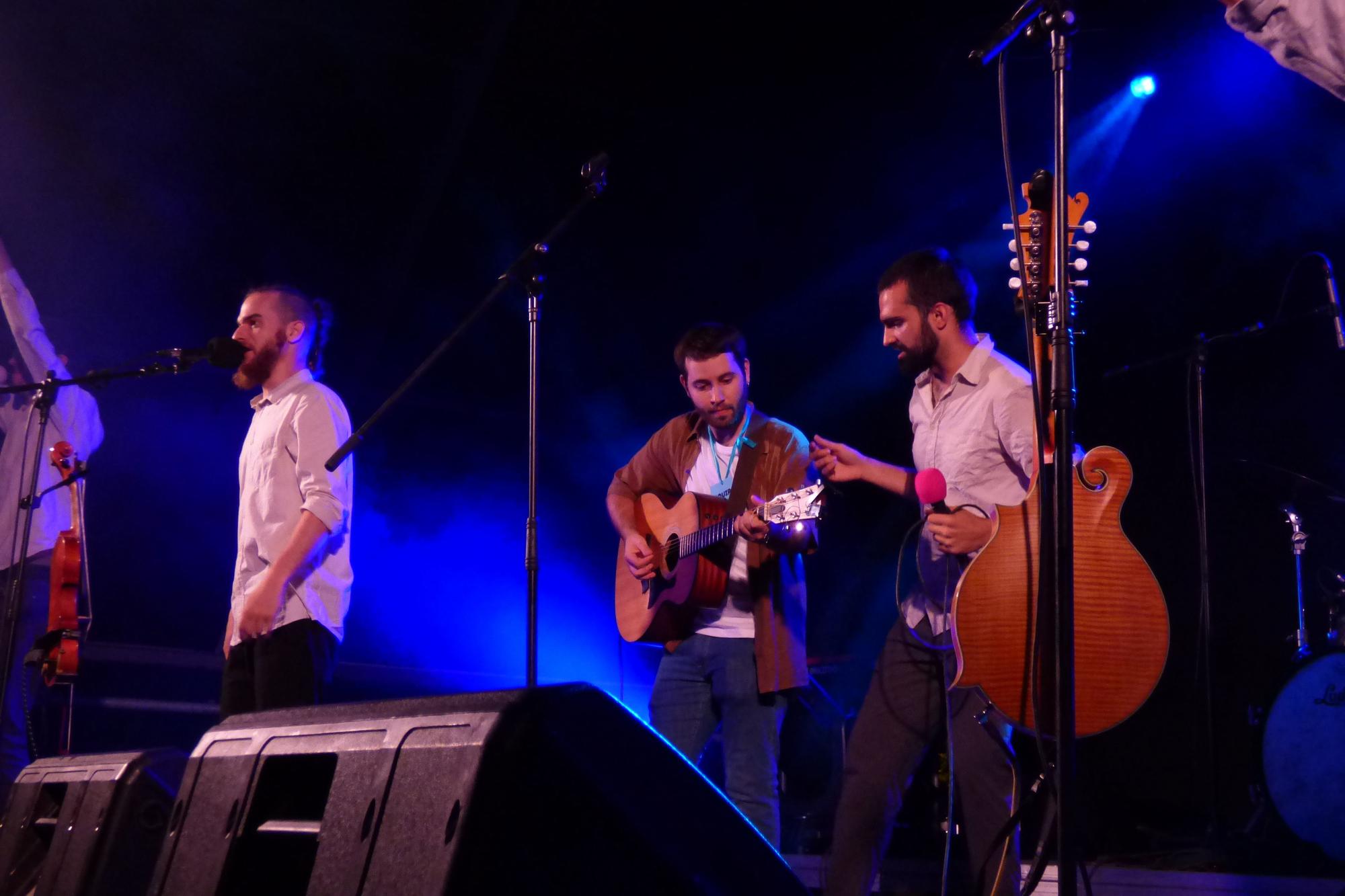 Black Bells i El Pony Pisador revolucionen les Revetlles de Sant Pere