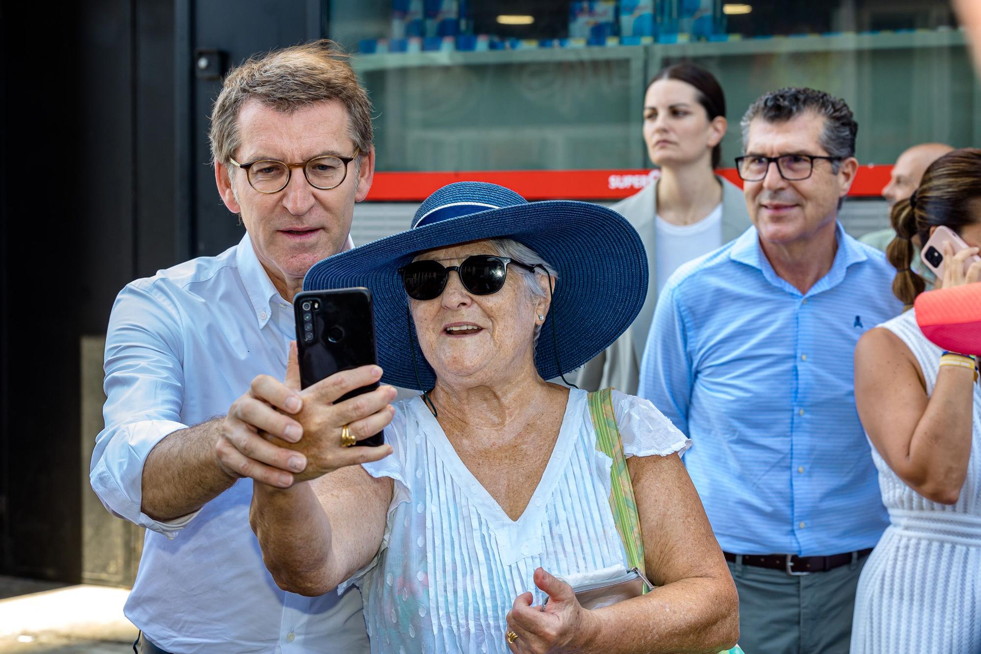 El presidente del PP nacional presenta un decálogo de medidas a los representantes del turismo entre las que se encuentra la renovación del Imserso