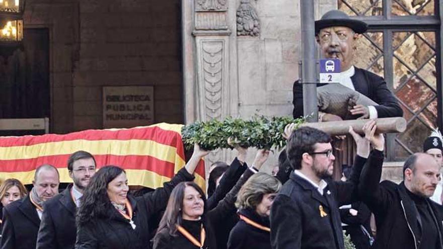 Salida de l´Estandard del ayuntamiento de Palma.