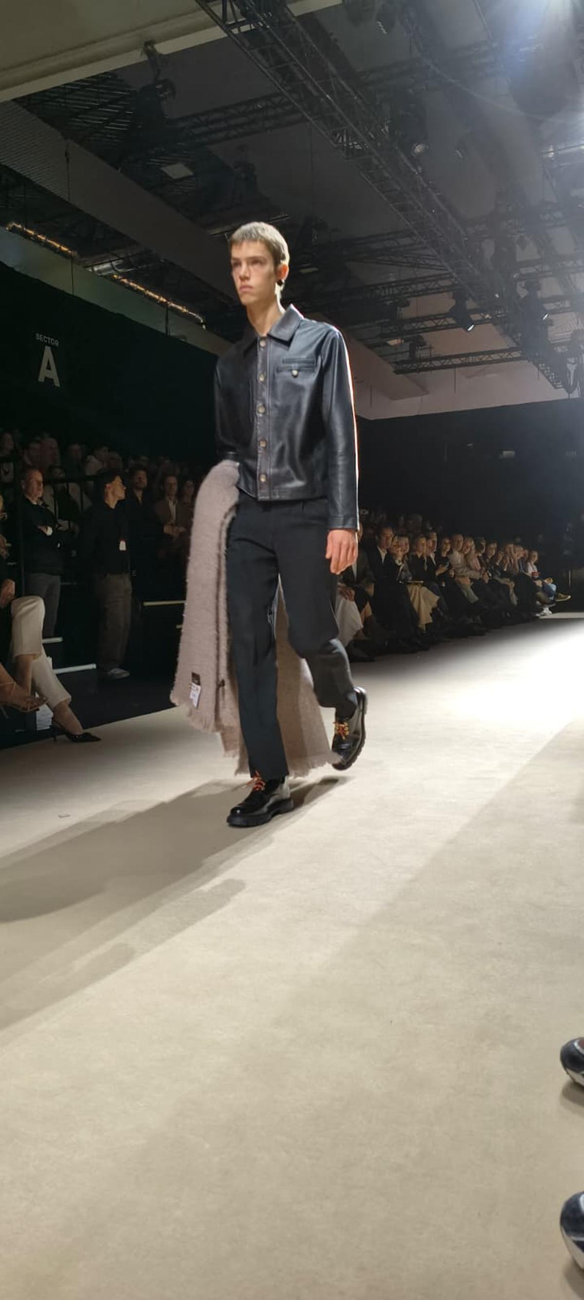 Erroz conecta cultura con moda y ficha a Karla Sofía Gascón