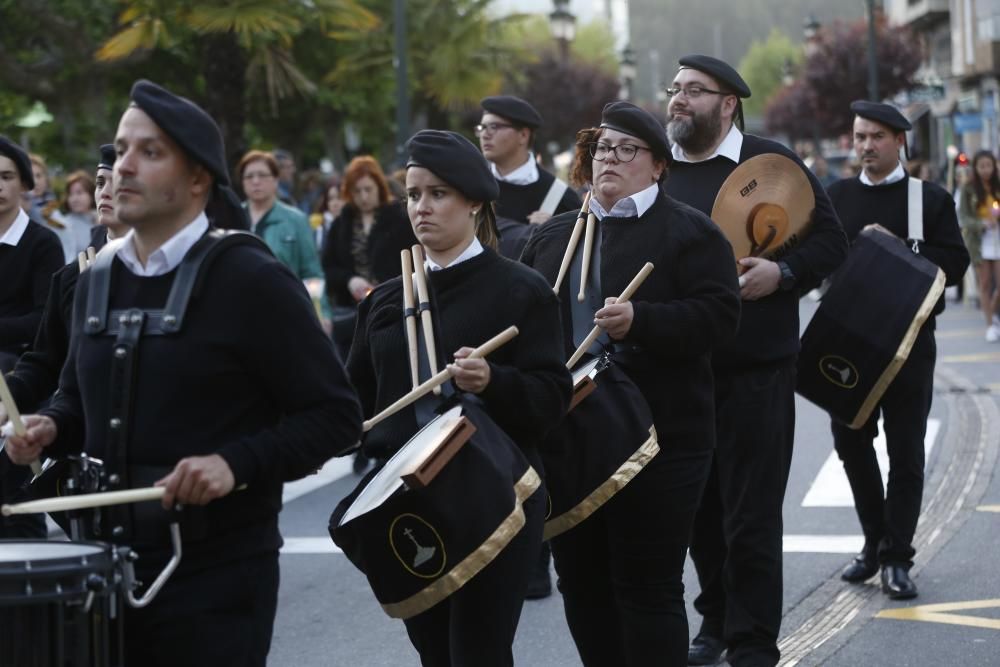 La procesión abarrotó las calles de Redondela // R. Grobas