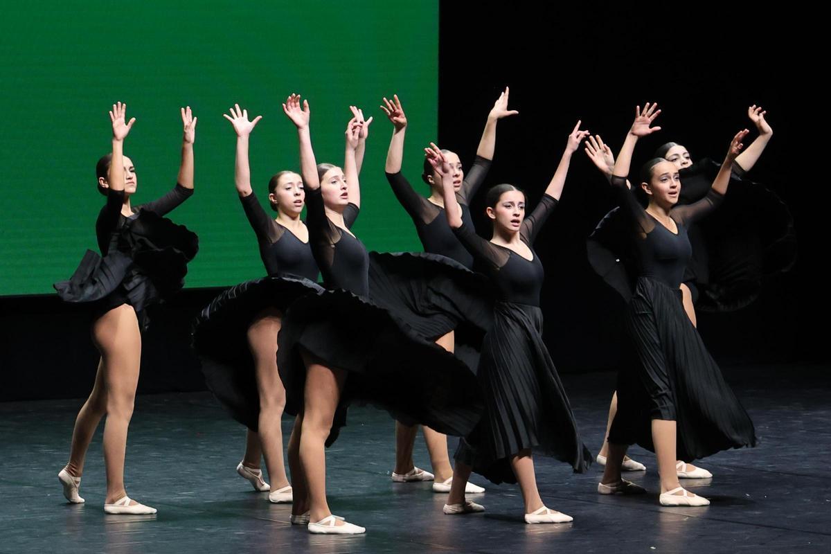 La danza toca el cielo en el Vigo Porté La danza toca el cielo en el Vigo Porté