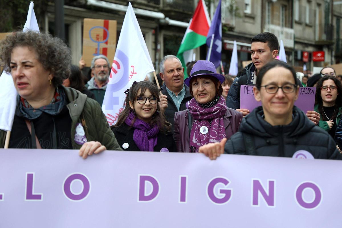 La mayoría de las manifestantes fueron mujeres, pero muchos hombres se unieron a las manifestaciones.