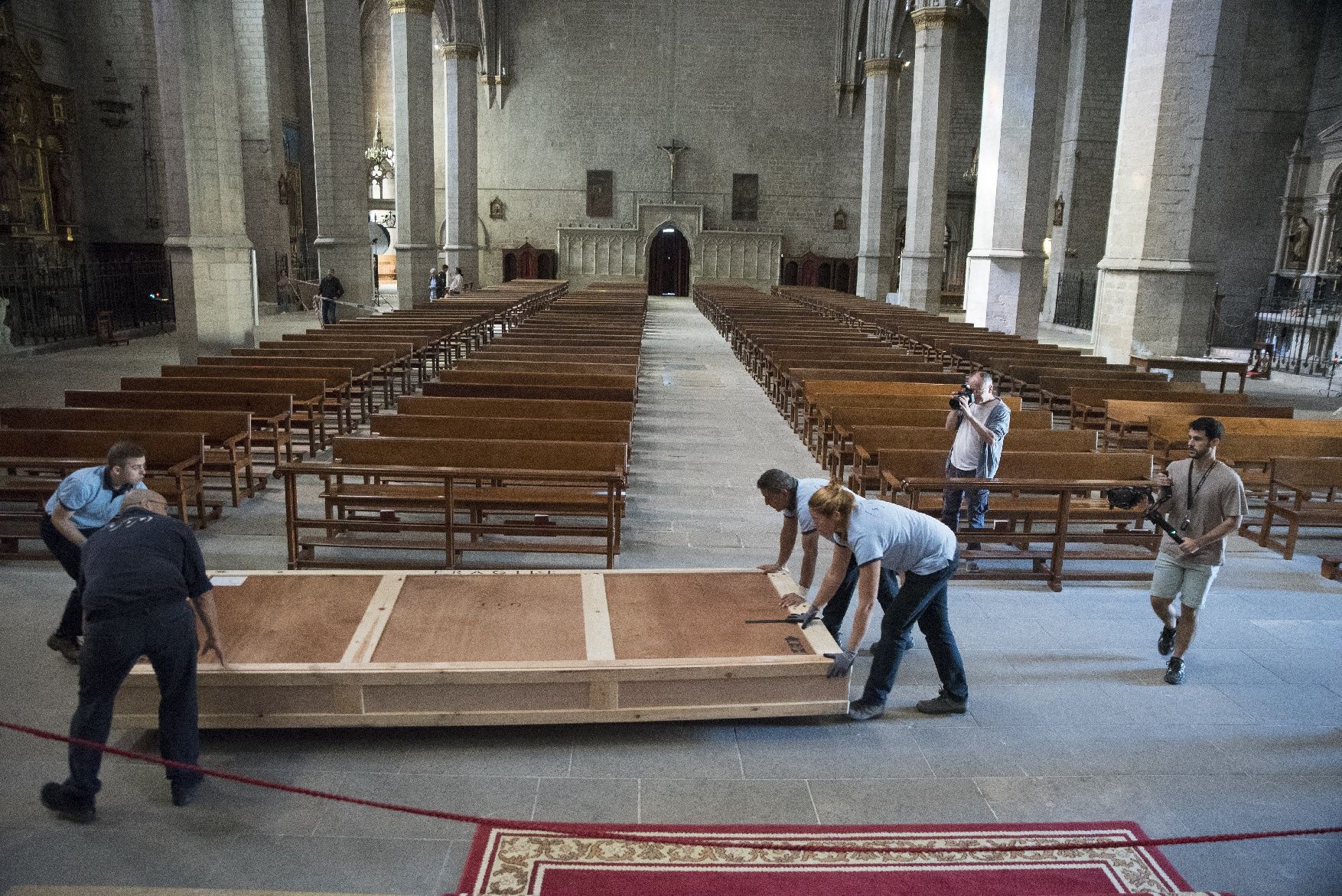 El frontal florentí torna a la Seu de Manresa completament restaurat