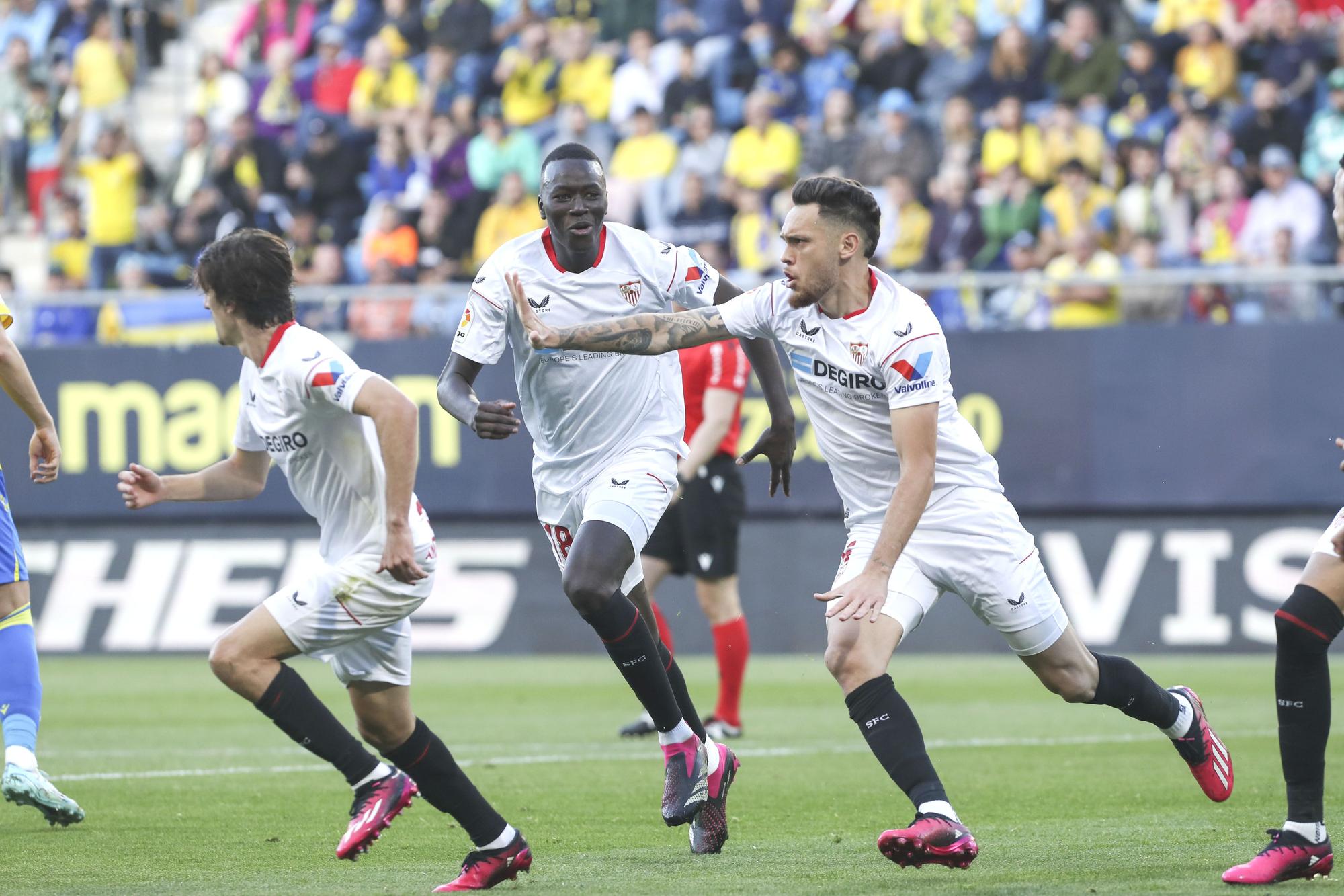 El Sevilla buscará en casa una victoria clave para la permanencia