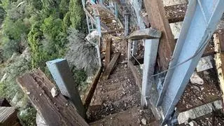 Revés inesperado para una de las pasarelas más famosas de Aragón: se cierran en pleno verano por un desprendimiento de rocas
