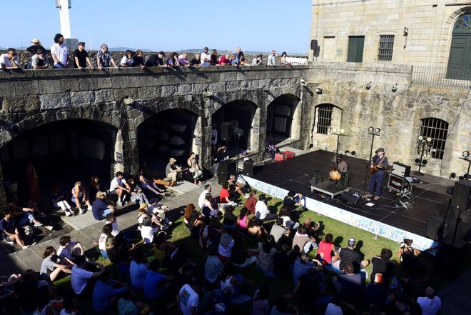 Conciertos de Ballaké Sissoko & Piers Faccini y Queralt Lahoz en la segunda jornada del Noroeste