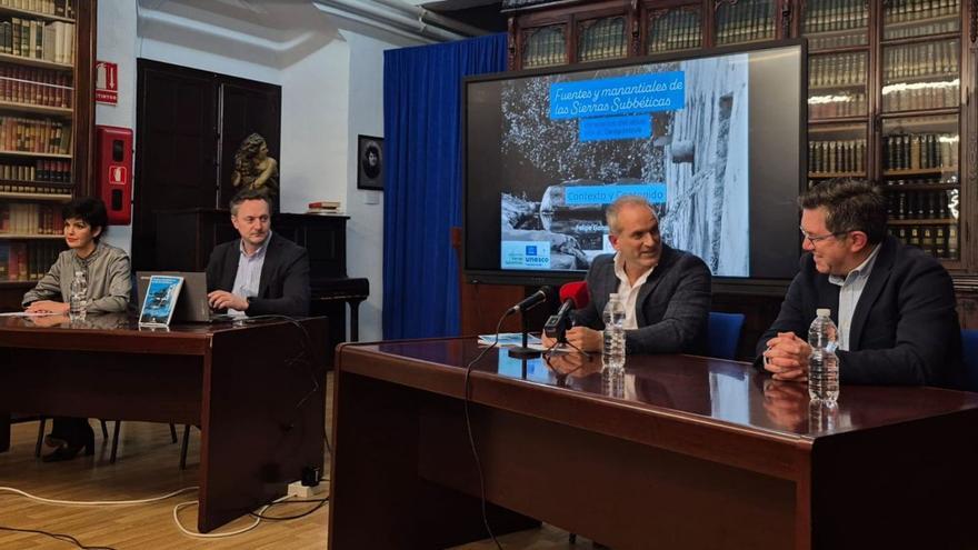 Un libro recoge las fuentes y manantiales de la Subbética