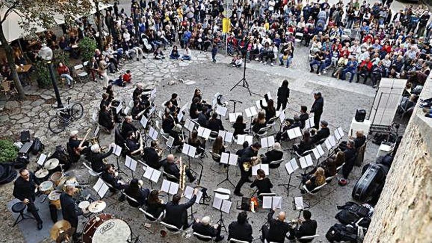 La Girona Banda Band actua a Sant Feliu