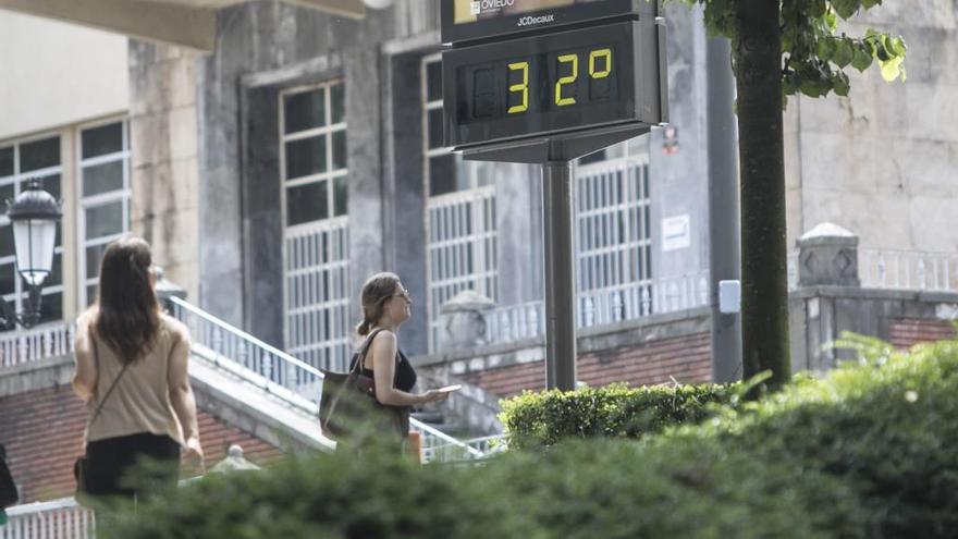 Asturias rozará mañana los 35 grados, pero el fin de semana caen las temperaturas y vuelve la lluvia