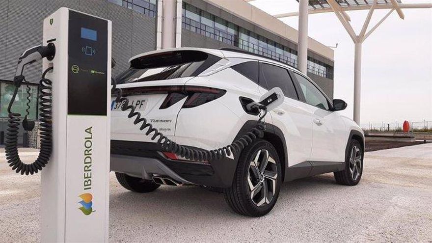 Los conductores de los coches eléctricos alegarán contra la nueva ORA