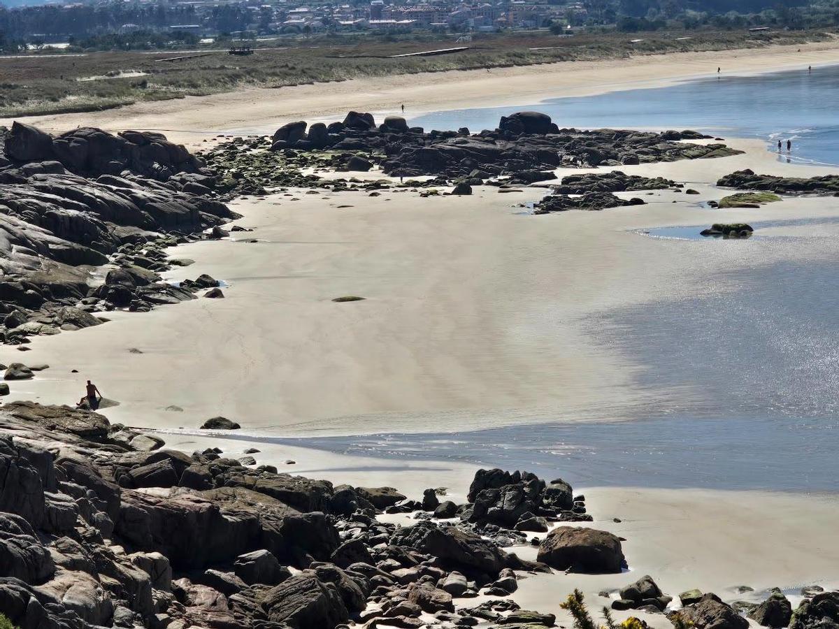 La radiante imagen que ofreció estos días la playa de A Lanzada, durante la llamativa bajamar.