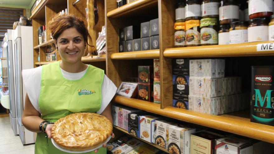 En Llanera van a por las 450.000 empanadas: así es el obrador de Posada que bate récord de ventas