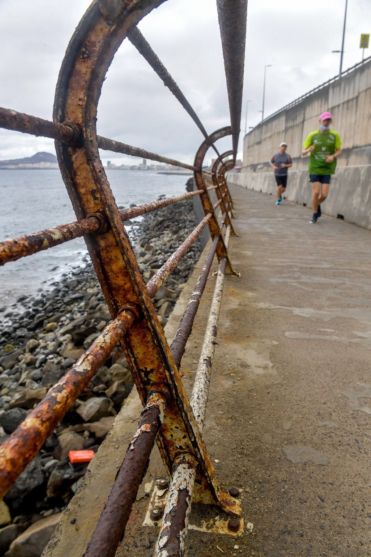 Estado de abandono de la zona de El Atlante