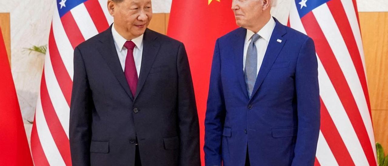 El presidente chino, Xi Jinping, y el de EEUU, Joe Biden.