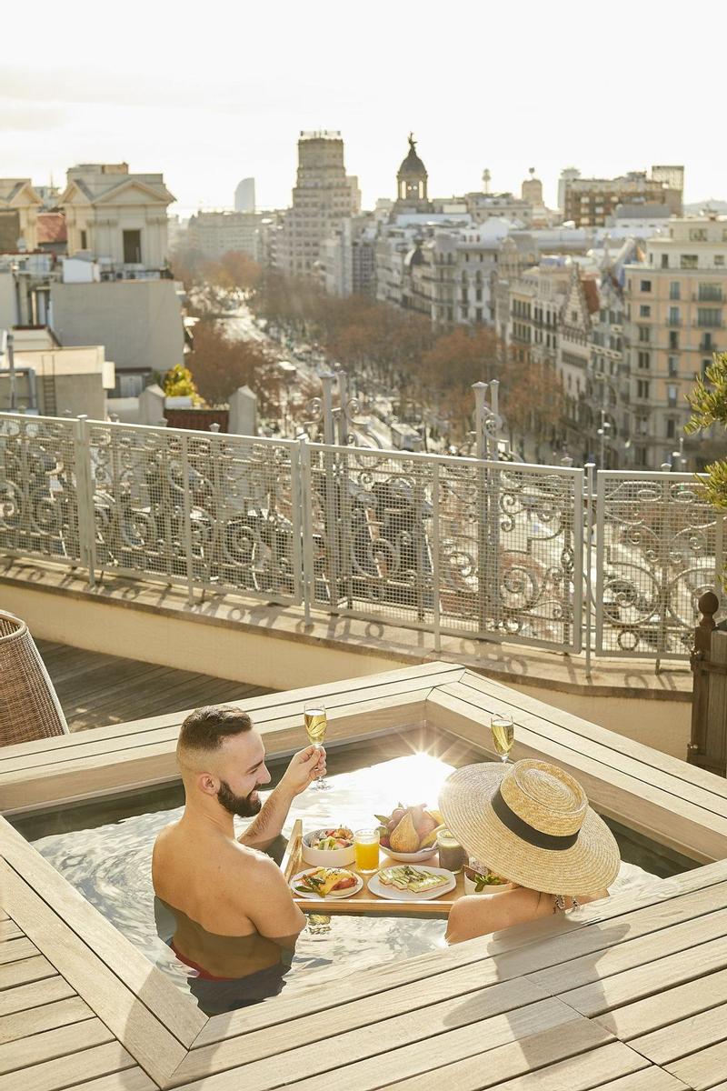 Hotel Majestic Barcelona penthouse terrazas con jacuzzi San Valentín