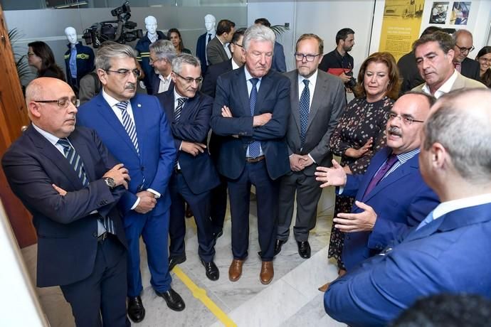 23-10-19 LAS PALMAS DE GRAN CANARIA. CASASA CONSISTORIALES. LAS PALMAS DE GRAN CANARIA. Exposición 40 años de Guaguas Municipales. Fotos: Juan Castro.  | 23/10/2019 | Fotógrafo: Juan Carlos Castro