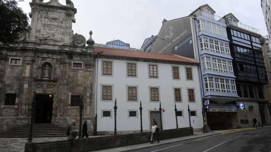 La casa del cura, en la calle Panaderas, ya reconstruida. carlos pardellas