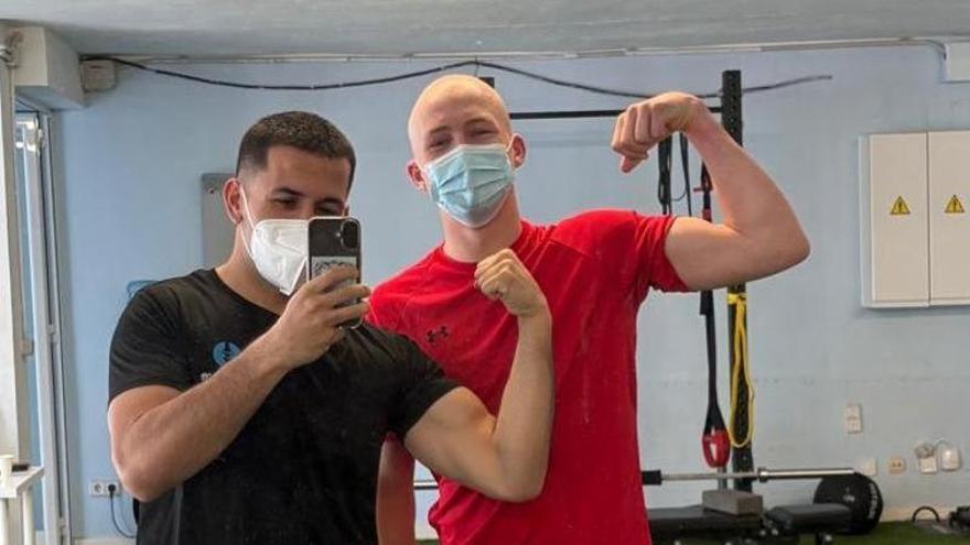 Un joven mallorquín de 15 años lucha contra el cáncer: «Mi único objetivo es llegar sano a la pretemporada de mi equipo de fútbol»
