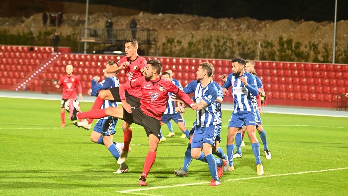 Un lance del partido de la primera vuelta ente La Nucía y el Alcoyano, que acabó con 0-0 el pasado 29 de noviembre