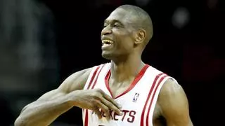 Muere el legendario pívot Dikeme Mutombo por un cáncer cerebral