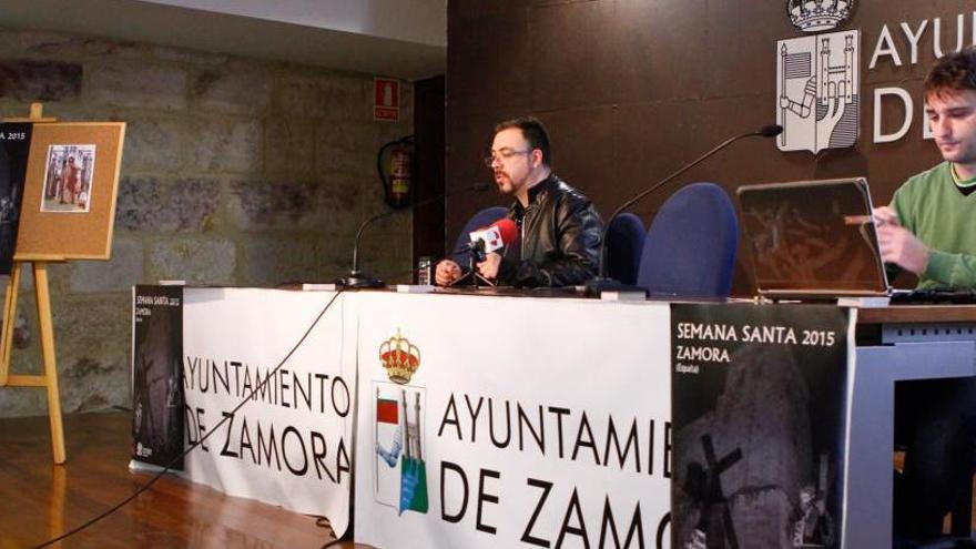 Presentación del cartel de Luz Penitente de años anteriores