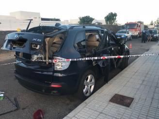 Un vehículo explosiona en Playa Blanca