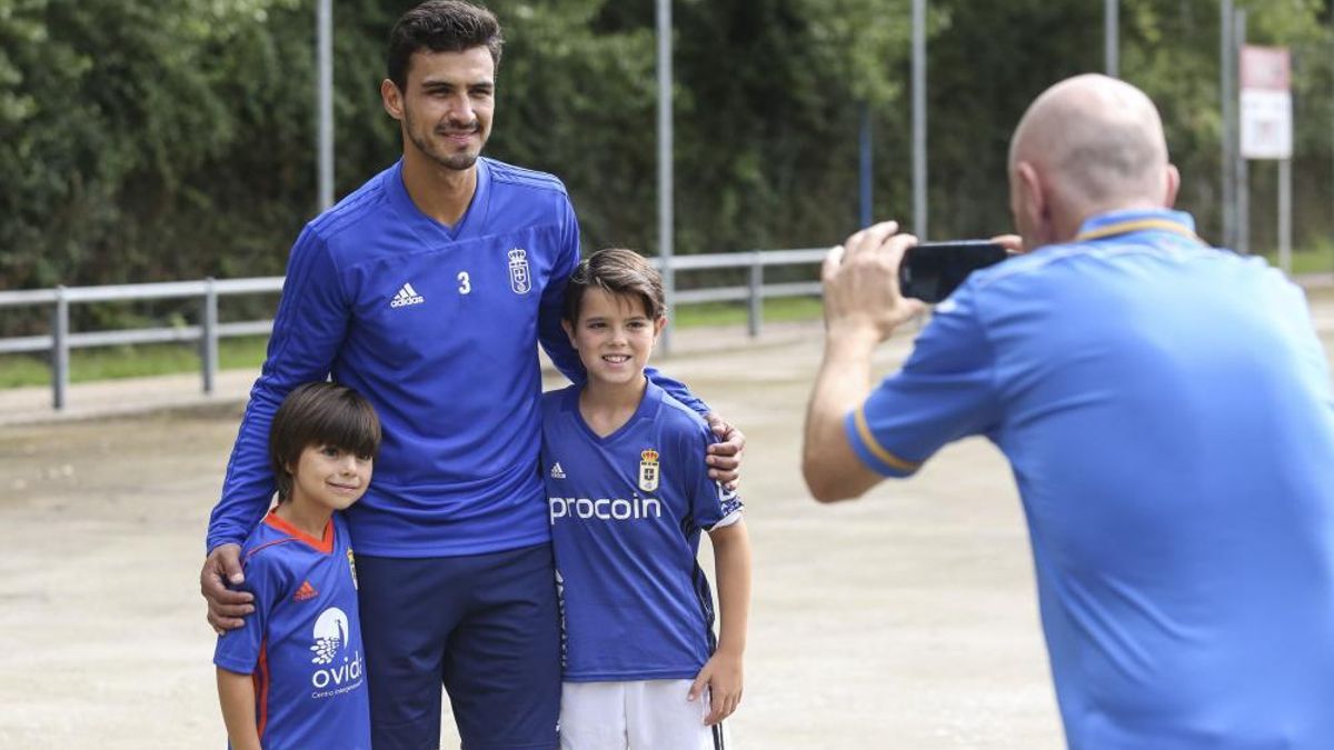 Entrenamiento del Real Oviedo con Oswaldo Alanís