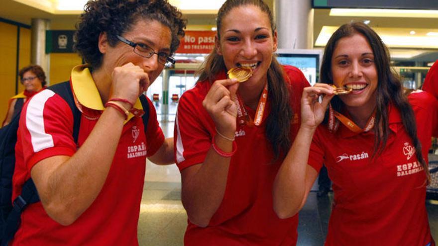 Las malagueñas de la selección española de balonmano playa.