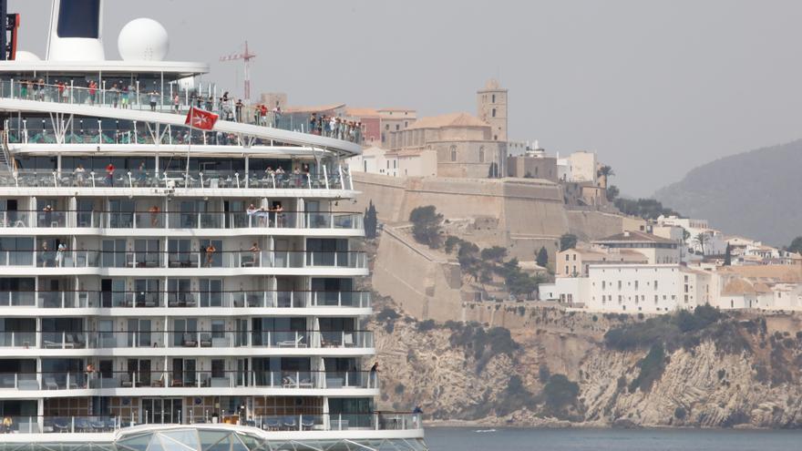 Ibiza recibirá en agosto 33 cruceros, dos el mismo día en ocho ocasiones