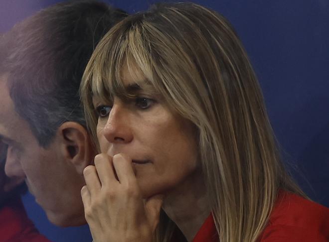 El juez Peinado se abre a retrasar la audiencia con Begoña Gómez tras reconocer que mañana se va de vacaciones