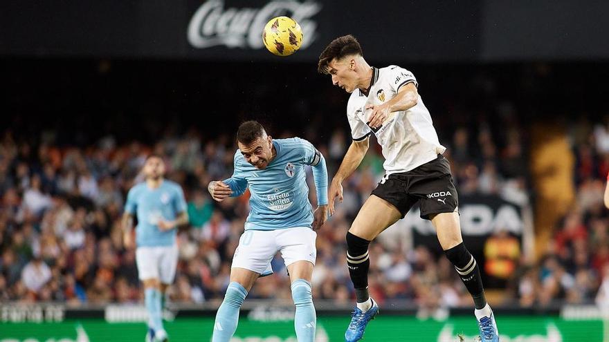 Iago Aspas, premiado por un bonito gesto ante el Valencia