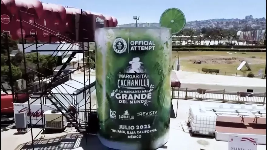 Este es el cóctel Margarita más grande del mundo
