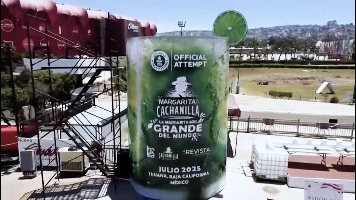 Este es el cóctel Margarita más grande del mundo