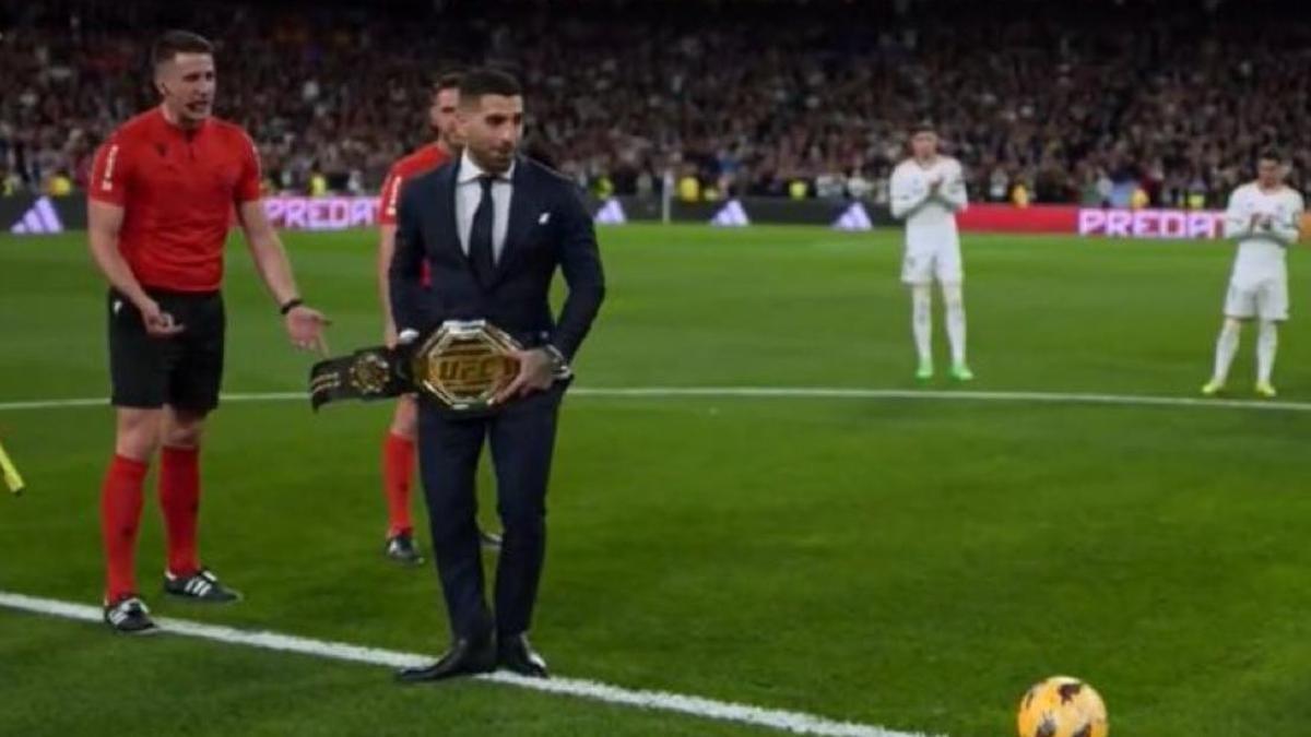 Ilia Topuria hizo el saque de honor en el Real Madrid-Sevilla.