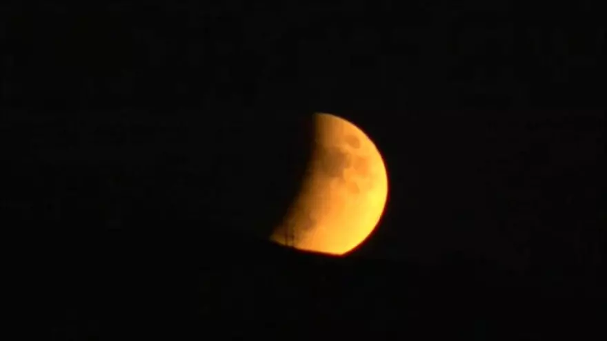 Així va ser l'eclipsi lunar parcial