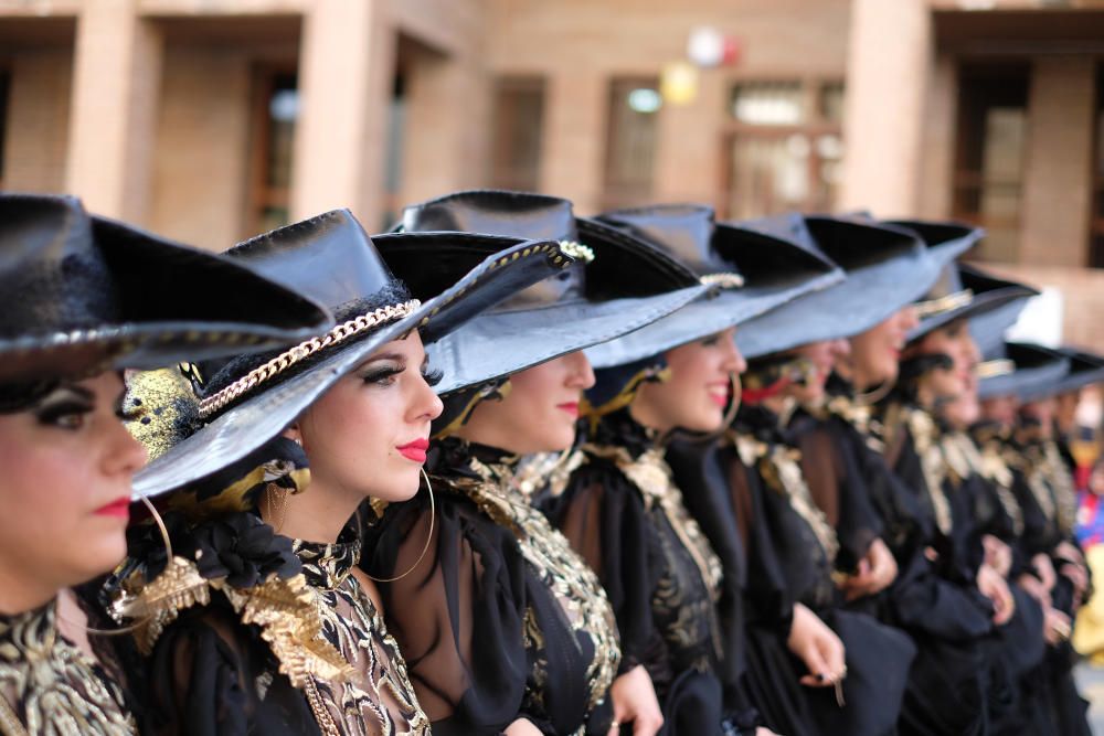 Miles de devotos festeros acompañaron al santo anacoreta en la sobria y tradicional Procesión