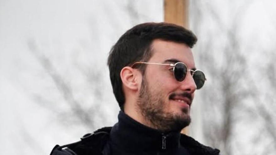 Agustín Delgado deja el mando en la Cofradía Infantil de Mérida tras ser elegido diputado