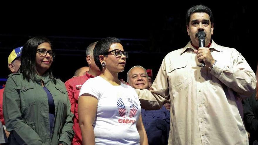 Maduro copa los municipios y amaga con dejar fuera del juego a la oposición