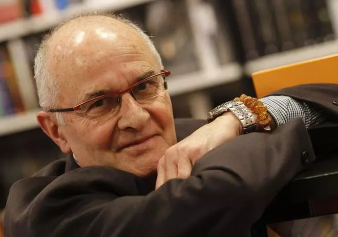 Fallece Domingo Caballero, “un poeta humilde y un profesor leal” con sus alumnos