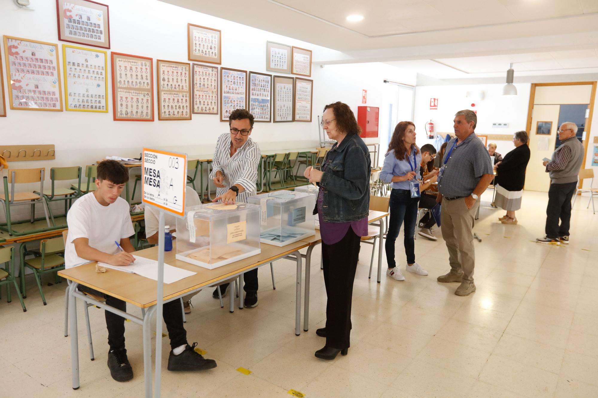 Todas las imágenes de la jornada de elecciones en Ibiza y Formentera