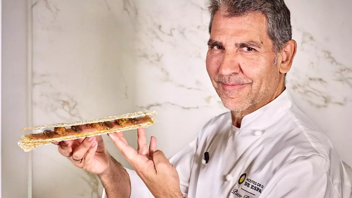 VÍDEORECETA | Así hace Paco Roncero el bocadillo "perfecto"