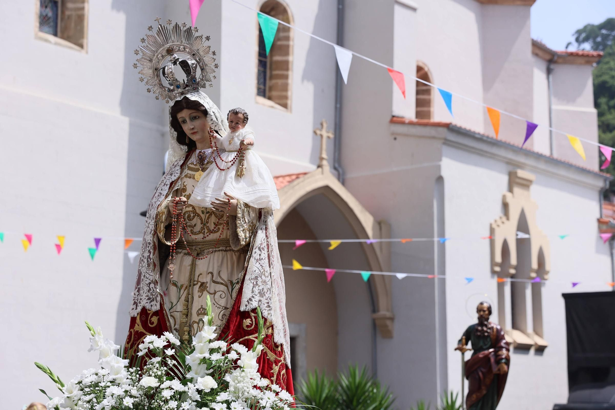 EN IMÁGENES: así fue el día de L'Amuravela en Cudillero
