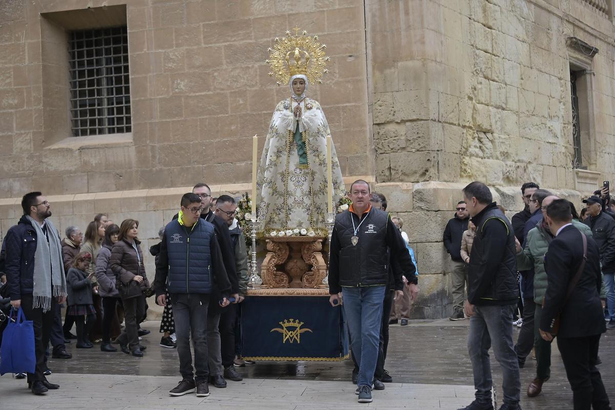 Así ha sido la salida de la patrona de Elche en romería