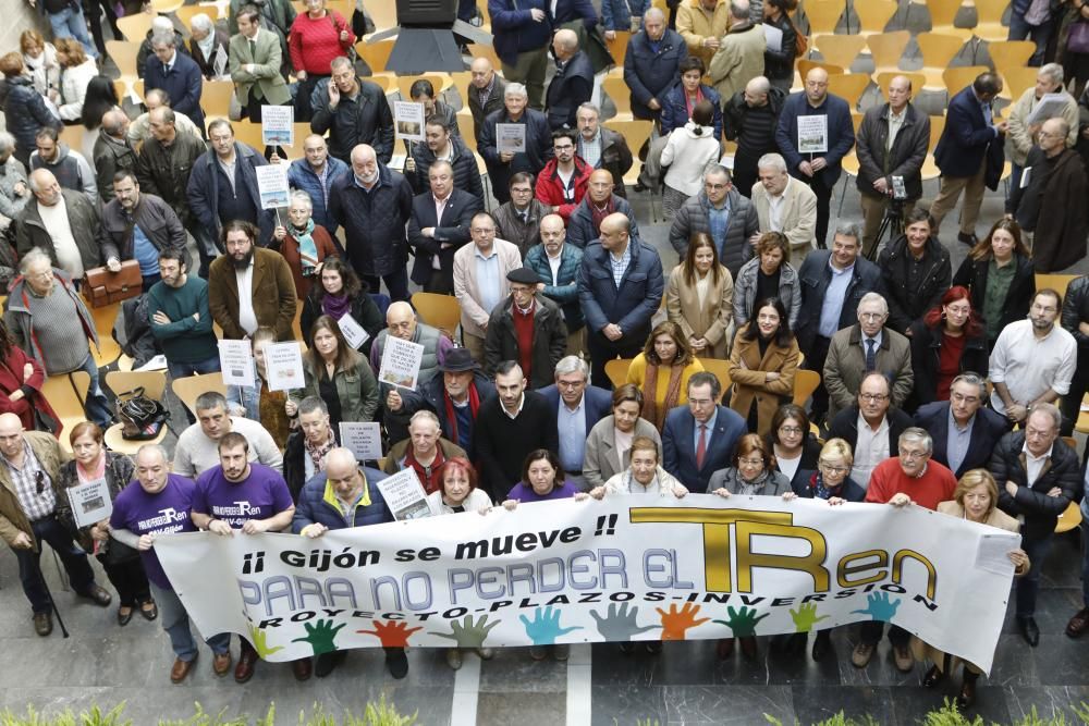 Gijón alza la voz para exigir el comprometido plan de vías.